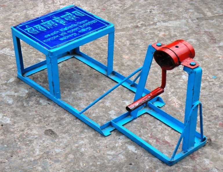 BARI Hand Mazie Sheller